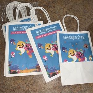 Baby Shark gift bags (QTY 18)